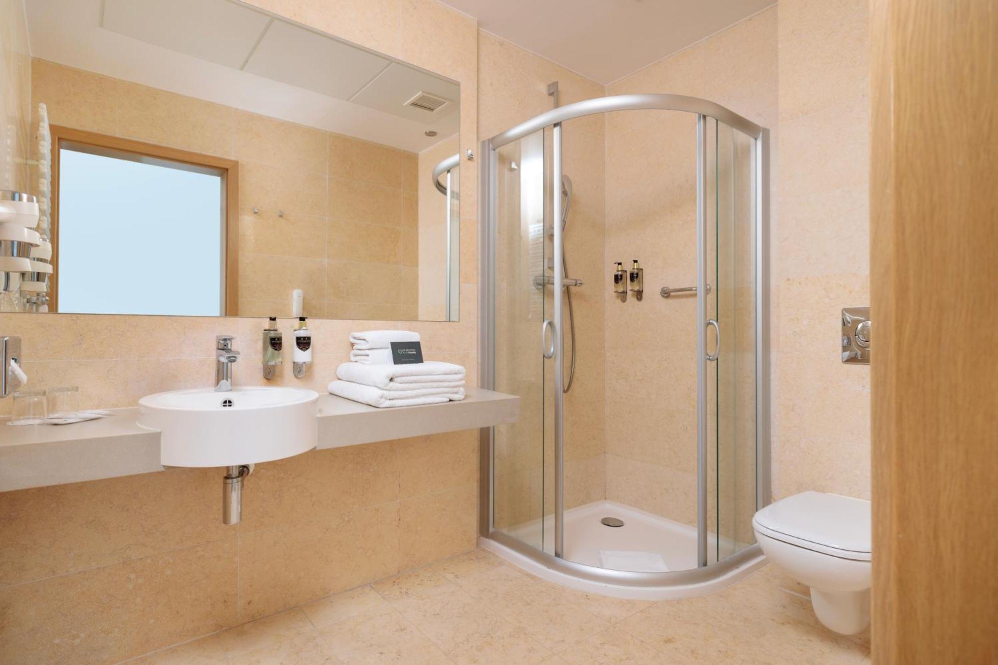 Double or Twin Room Partial Sea View