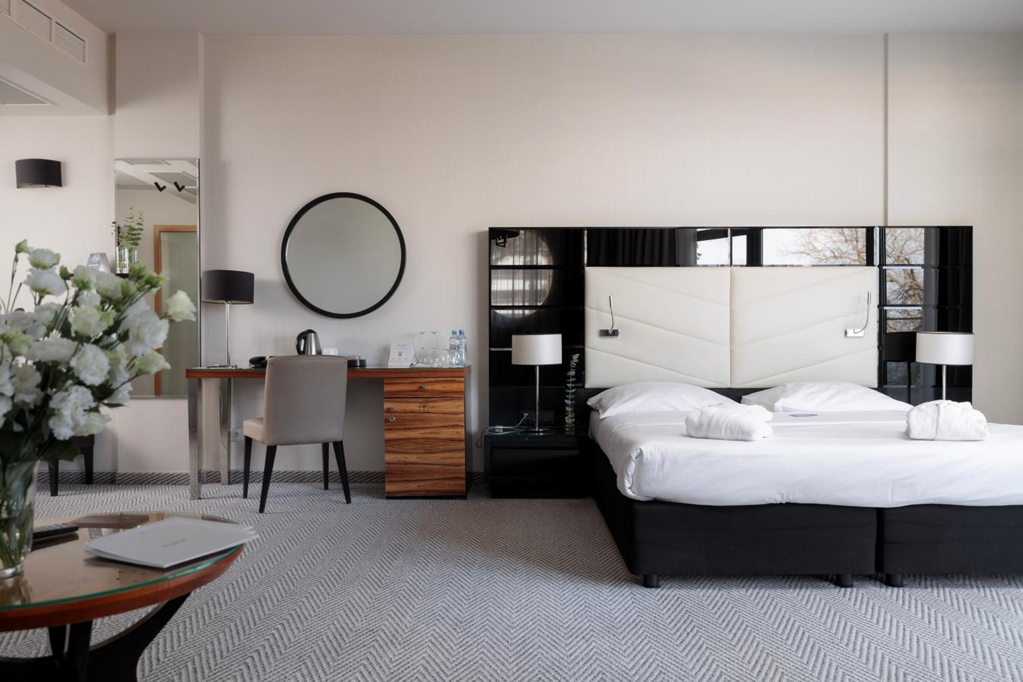 Double or Twin Room Terrace